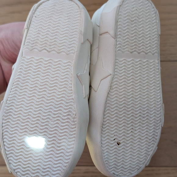 💜2 For 30💜Zara Star White Sneakers EU21/US5 - Picture 6 of 6